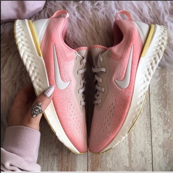NWT Nike Odyssey React Pink Rare - Picture 3 of 8